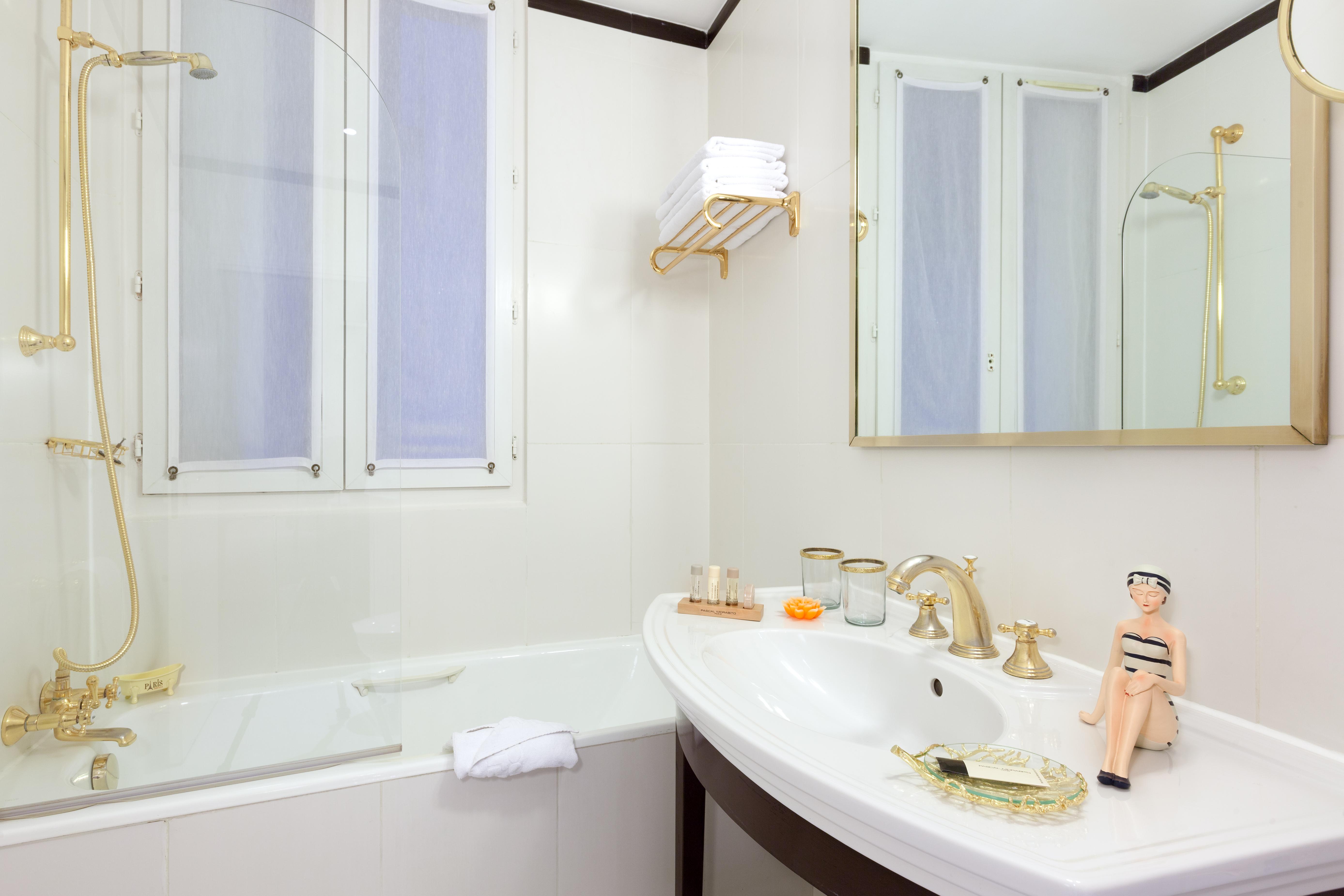 Waldorf Trocadéro Tour Eiffel Hotel 4*